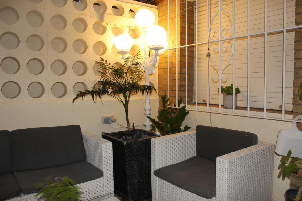 Apartamento Jardin Cerca Del Centro Séville Extérieur photo
